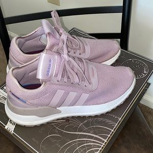 Women’s Adidas size- 8 1/2 lilac purple